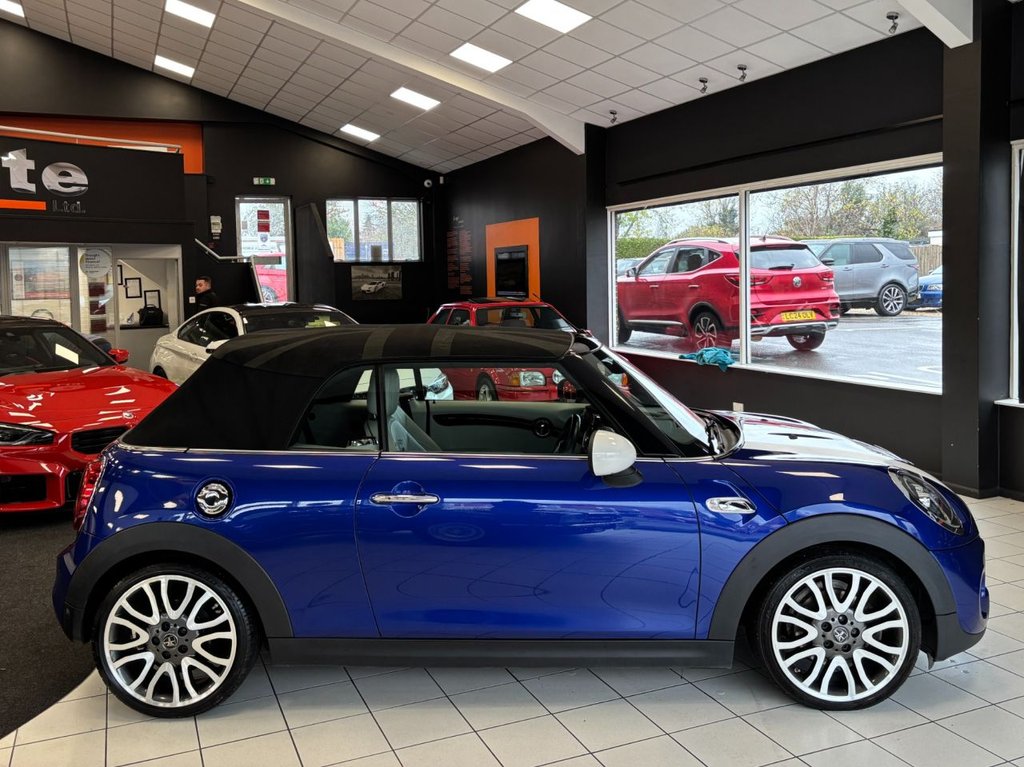 Used MINI Convertible 2018 for sale - 76546802: Photo 22