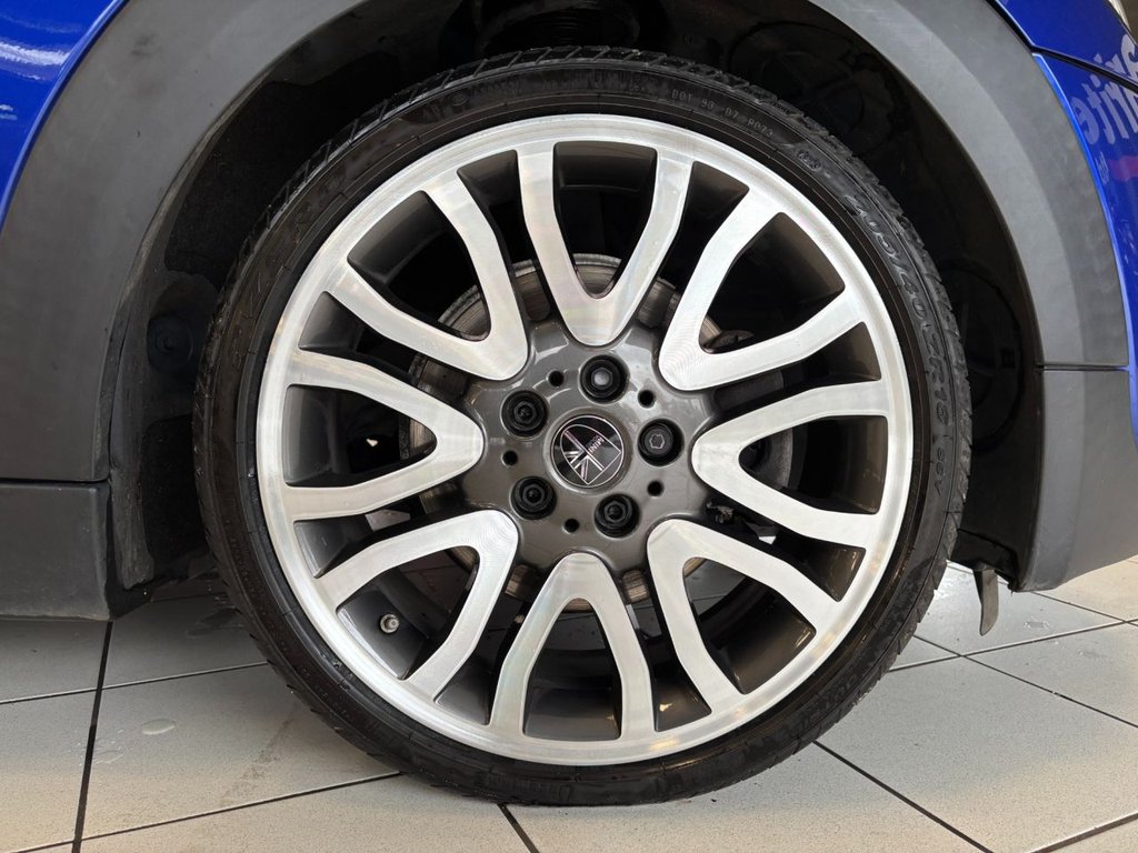 Used MINI Convertible 2018 for sale - 76546802: Photo 23