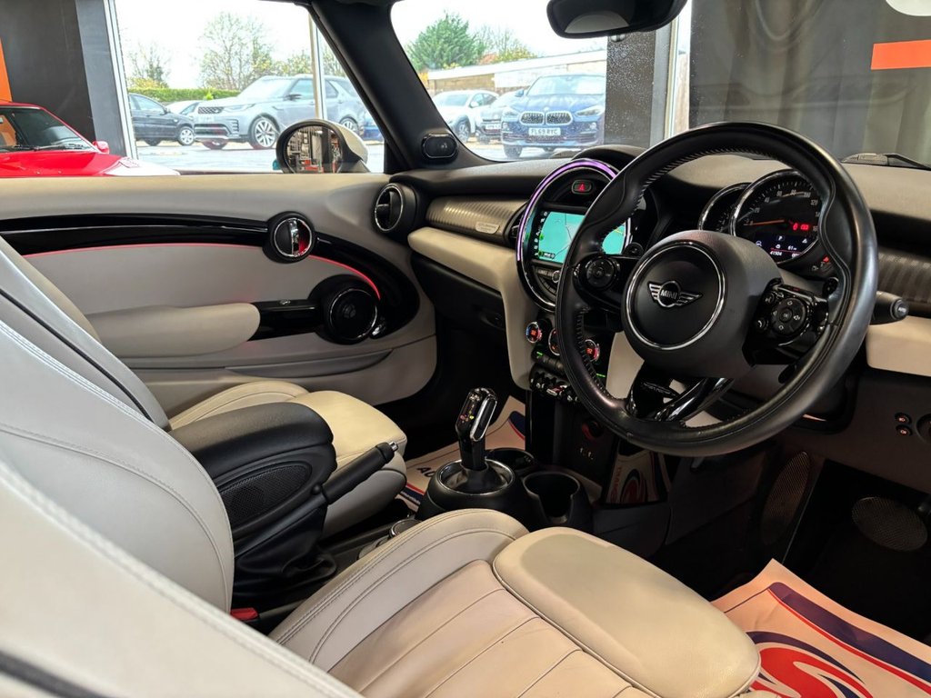 Used MINI Convertible 2018 for sale - 76546802: Photo 27