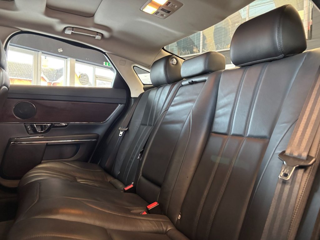 Used Jaguar XJ 2014 for sale - 77936068: Photo 46