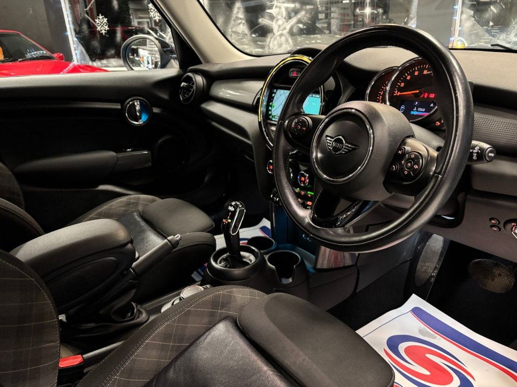 Used MINI Hatch 2018 for sale - 76973092: Photo 3