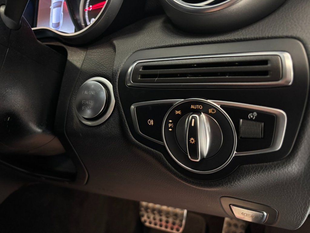 Used Mercedes-Benz C Class 2018 for sale - 76356403: Photo 32