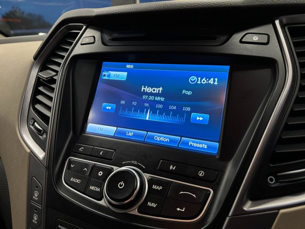 Used Hyundai Santa Fe 2013 for sale - 76569740: Photo 29