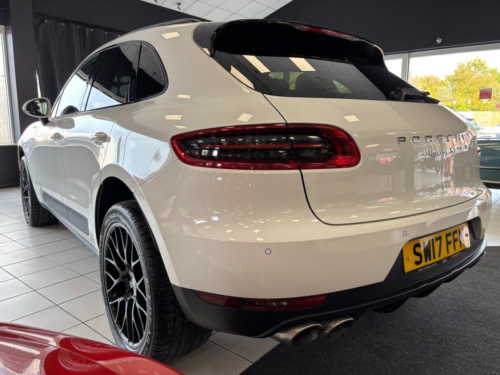 Used Porsche Macan 2017 for sale - 76105576: Photo 11