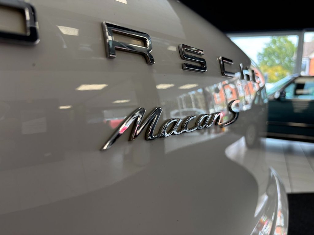 Used Porsche Macan 2017 for sale - 76105576: Photo 13