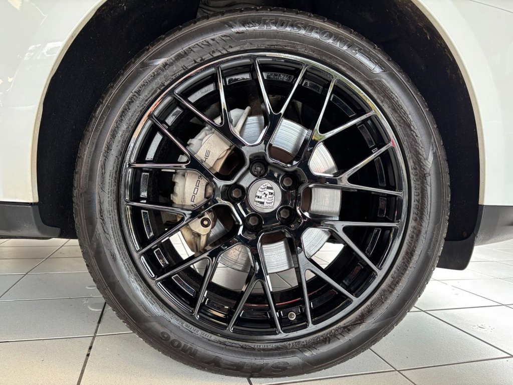 Used Porsche Macan 2017 for sale - 76105576: Photo 19