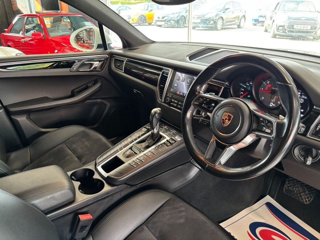 Used Porsche Macan 2017 for sale - 76105576: Photo 23