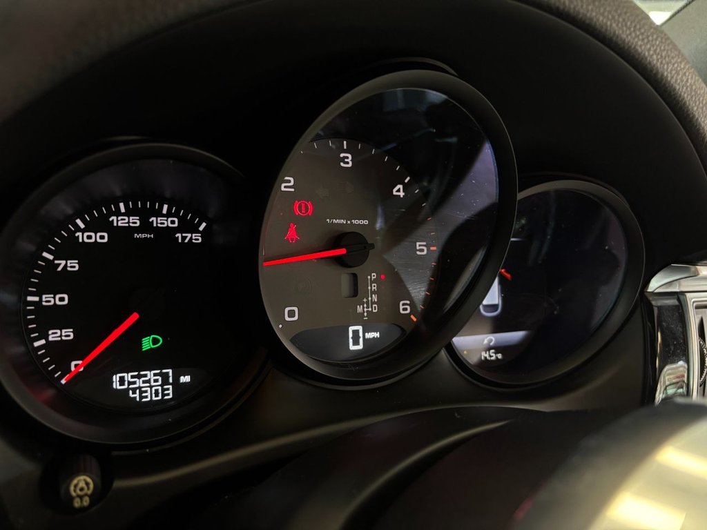 Used Porsche Macan 2017 for sale - 76105576: Photo 31