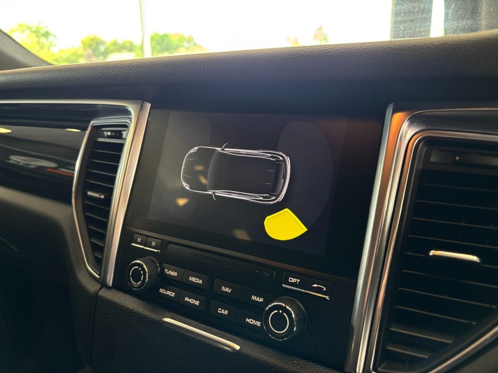 Used Porsche Macan 2017 for sale - 76105576: Photo 33