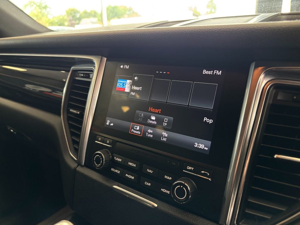 Used Porsche Macan 2017 for sale - 76105576: Photo 35