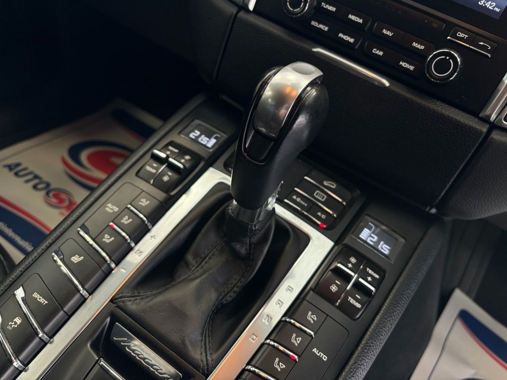 Used Porsche Macan 2017 for sale - 76105576: Photo 42