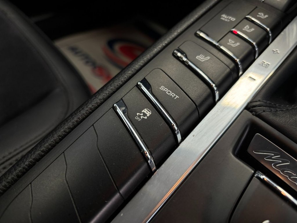 Used Porsche Macan 2017 for sale - 76105576: Photo 43