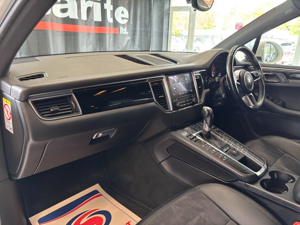 Used Porsche Macan 2017 for sale - 76105576: Photo 48
