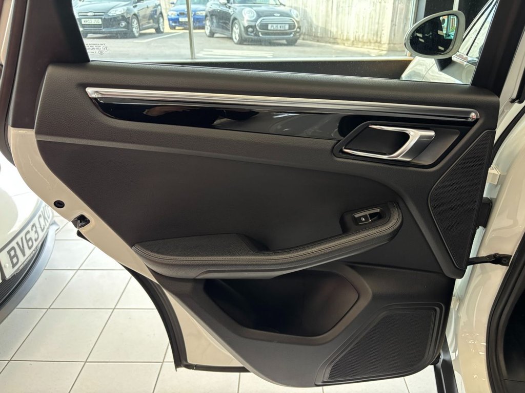 Used Porsche Macan 2017 for sale - 76105576: Photo 49