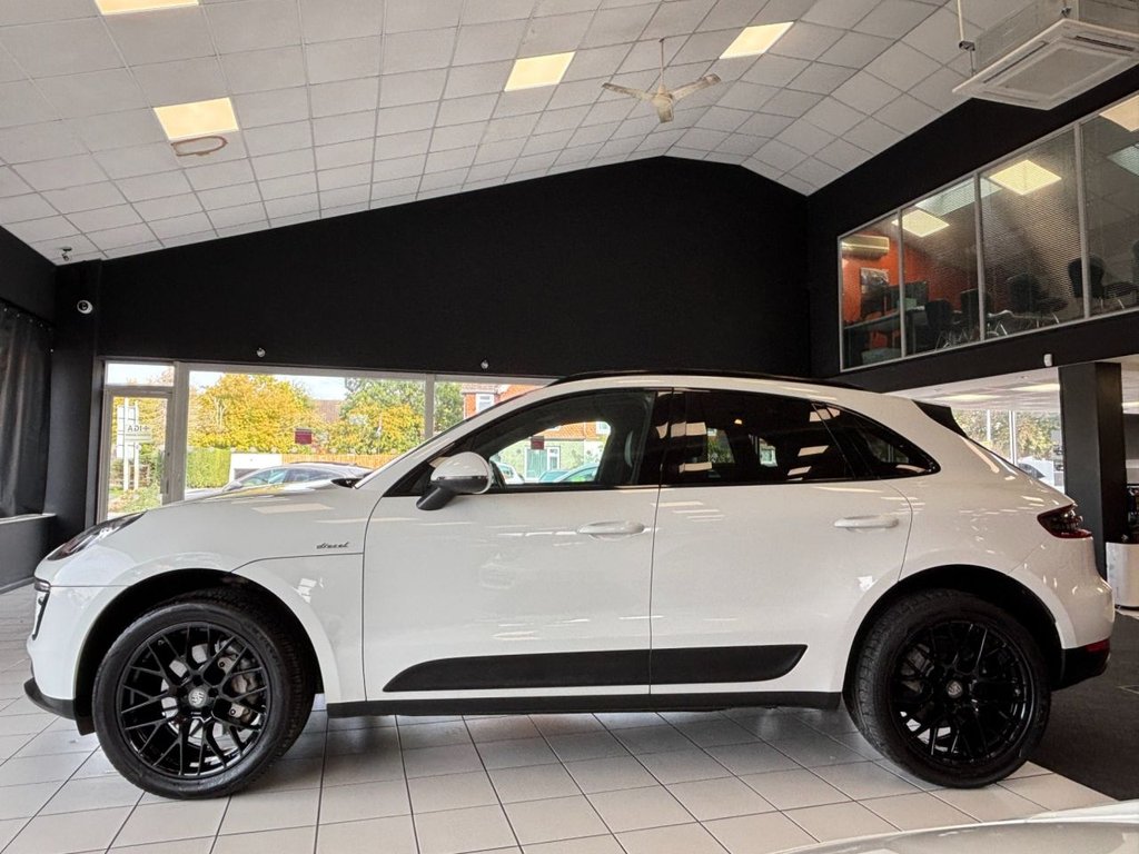 Used Porsche Macan 2017 for sale - 76105576: Photo 8