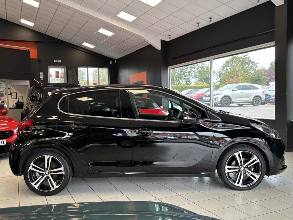 Used Peugeot 208 2019 for sale - 76223752: Photo 14
