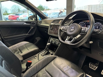 Used Volkswagen Tiguan 2017 for sale - 77643017: Photo