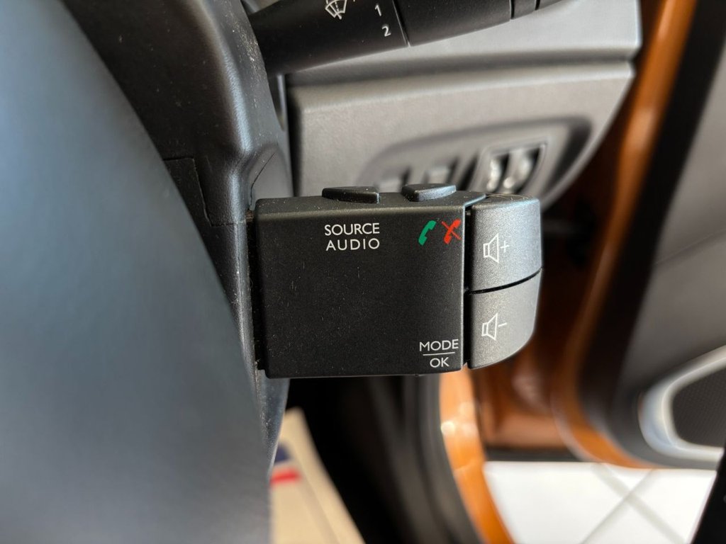 Used Renault Captur 2018 for sale - 76118775: Photo 26