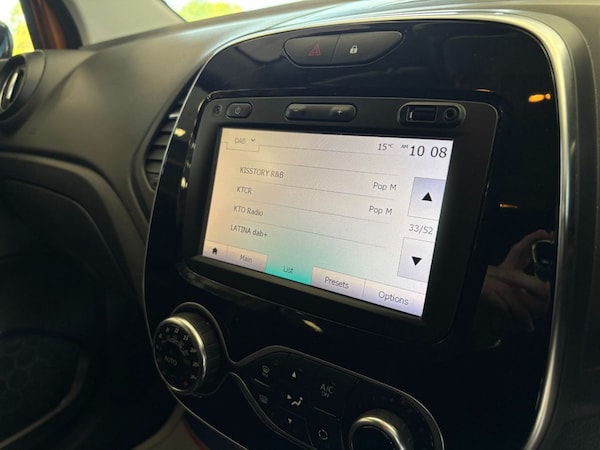 Used Renault Captur 2018 for sale - 76118775: Photo 32