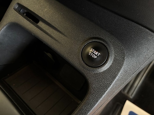 Used Renault Captur 2018 for sale - 76118775: Photo 41