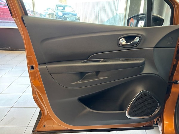 Used Renault Captur 2018 for sale - 76118775: Photo 44