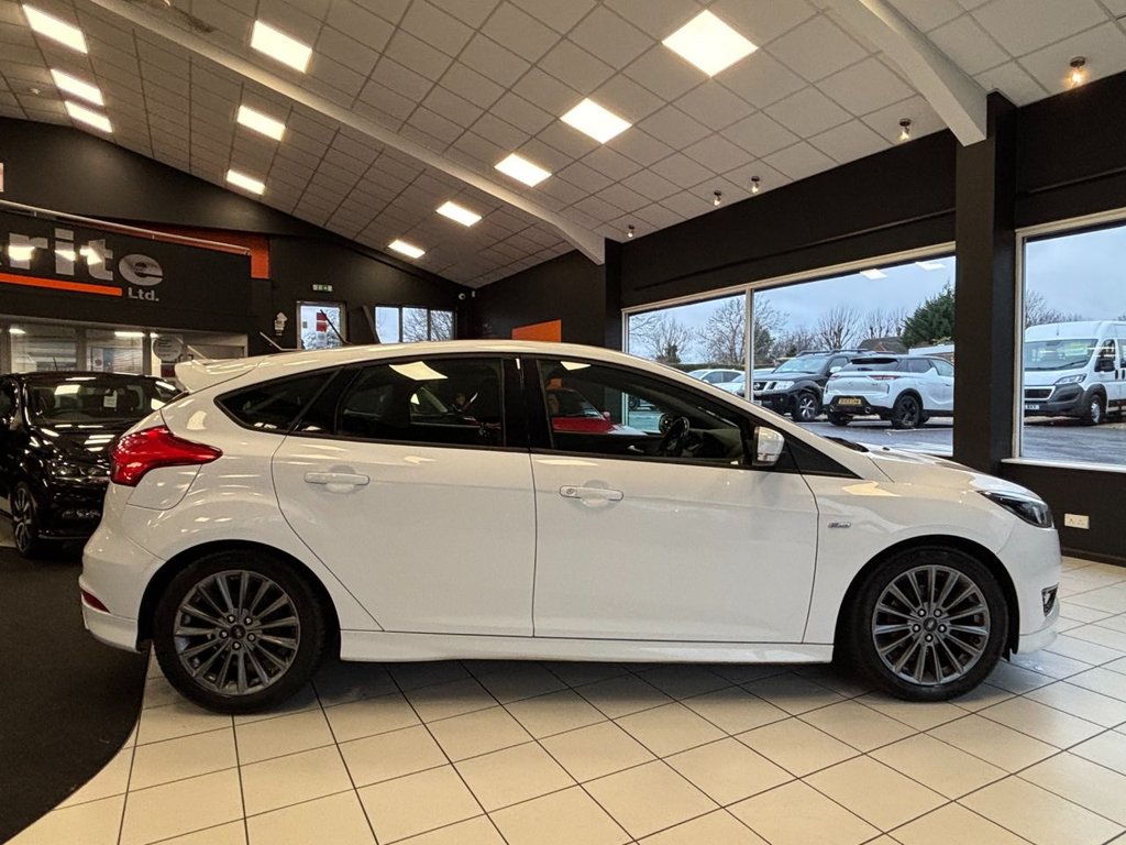 Used Ford Focus 2017 for sale - 77153816: Photo 16