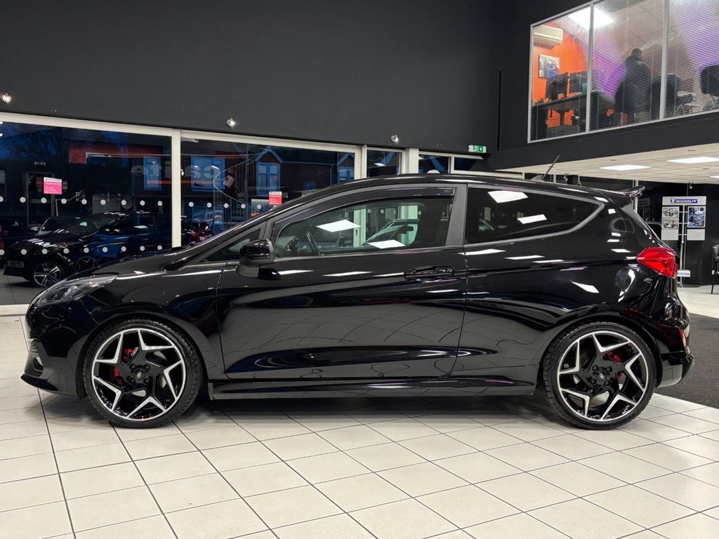 Used Ford Fiesta 2018 for sale - 76654801: Photo 11