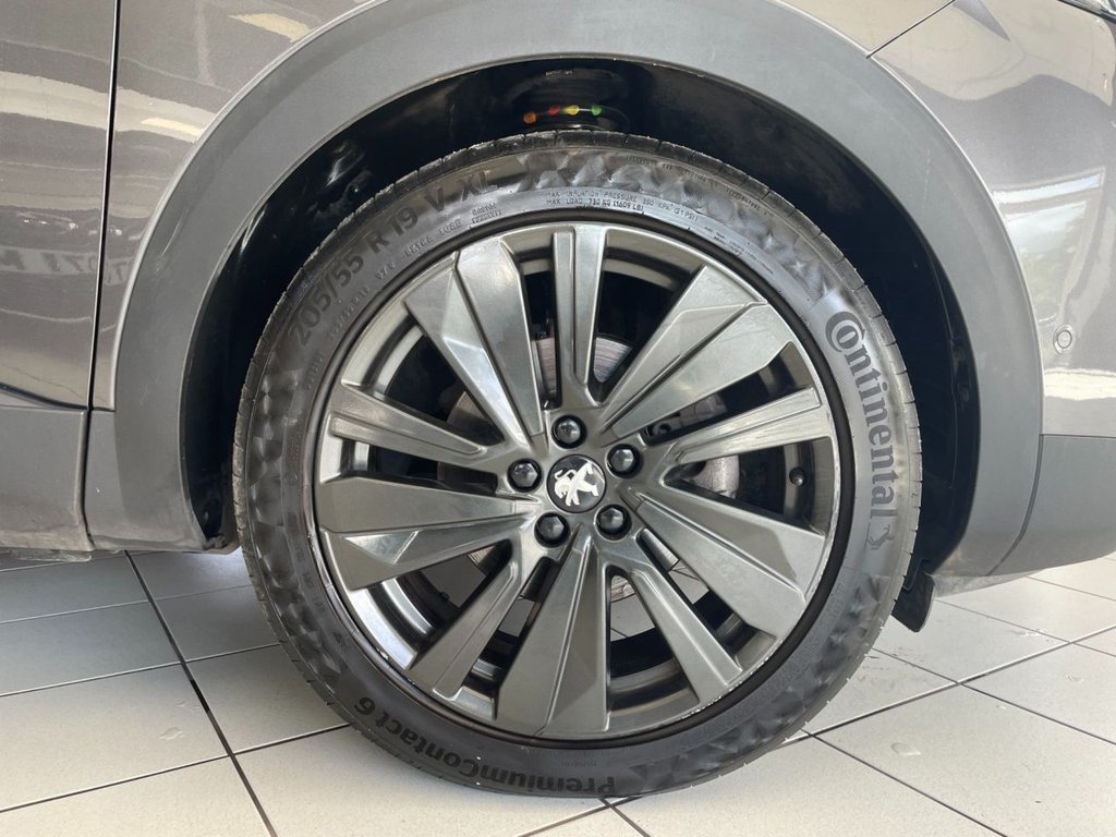 Used Peugeot 3008 2021 for sale - 76841100: Photo 17