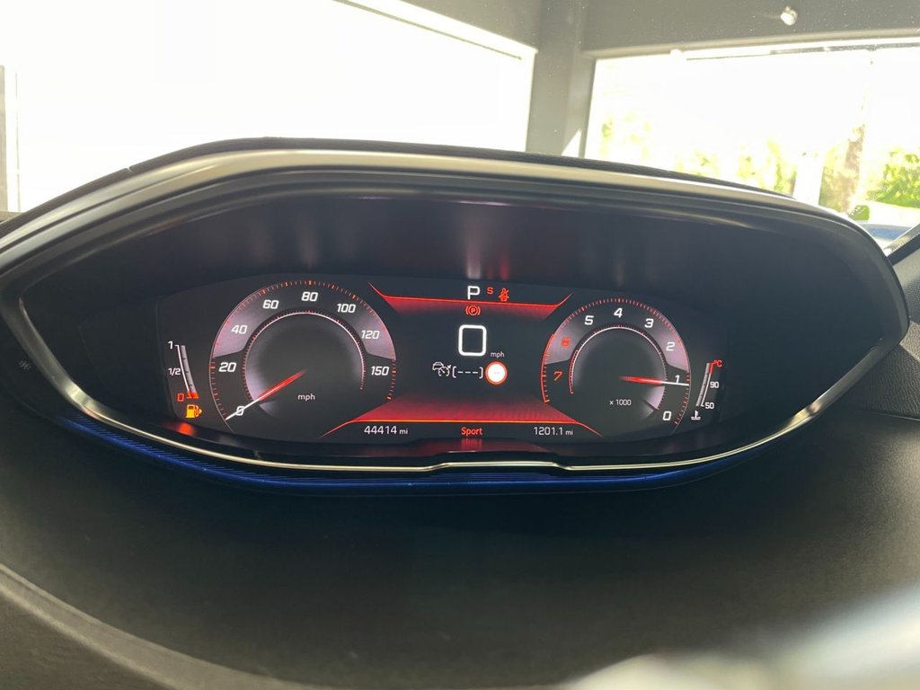 Used Peugeot 3008 2021 for sale - 76841100: Photo 24