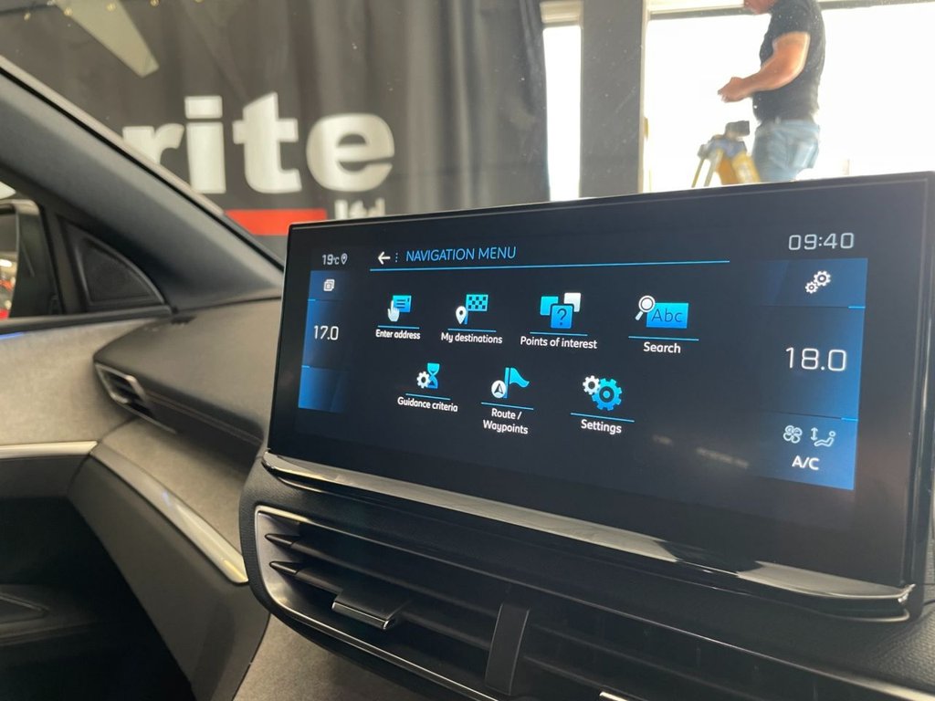 Used Peugeot 3008 2021 for sale - 76841100: Photo 35