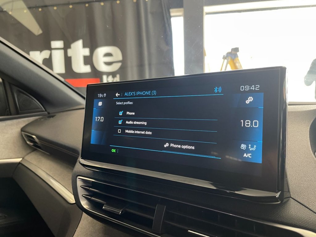 Used Peugeot 3008 2021 for sale - 76841100: Photo 40