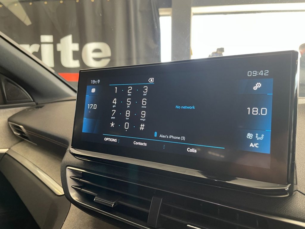 Used Peugeot 3008 2021 for sale - 76841100: Photo 41