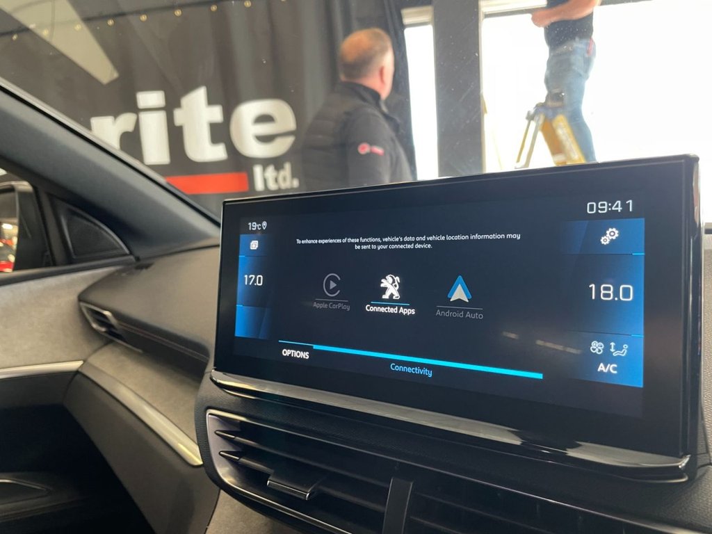 Used Peugeot 3008 2021 for sale - 76841100: Photo 43