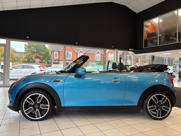 Used MINI Convertible 2016 for sale - 76203426: Photo 11
