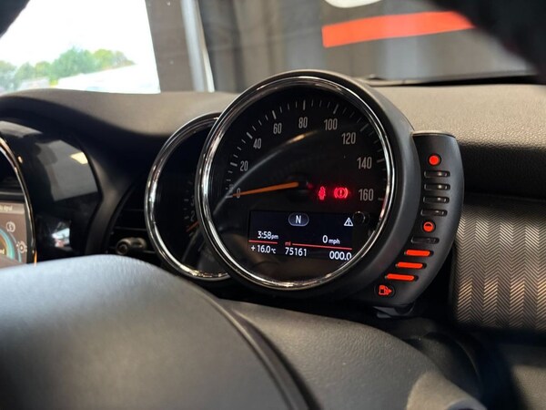 Used MINI Convertible 2016 for sale - 76203426: Photo 31