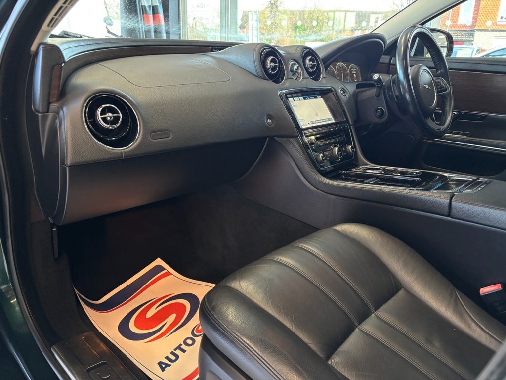Used Jaguar XJ 2014 for sale - 77383899: Photo 44