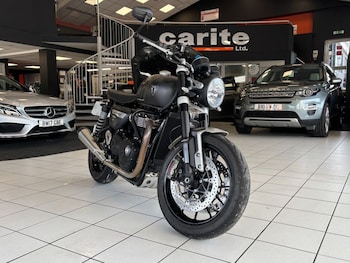 Used Triumph SPEED TWIN 1200 2024 for sale - bike-78672824: Photo