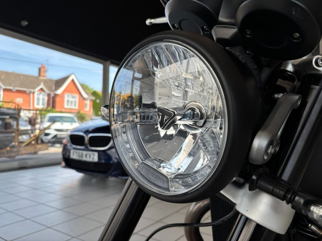 Used Triumph SPEED TWIN 1200 2024 for sale - 78672824: Photo 4