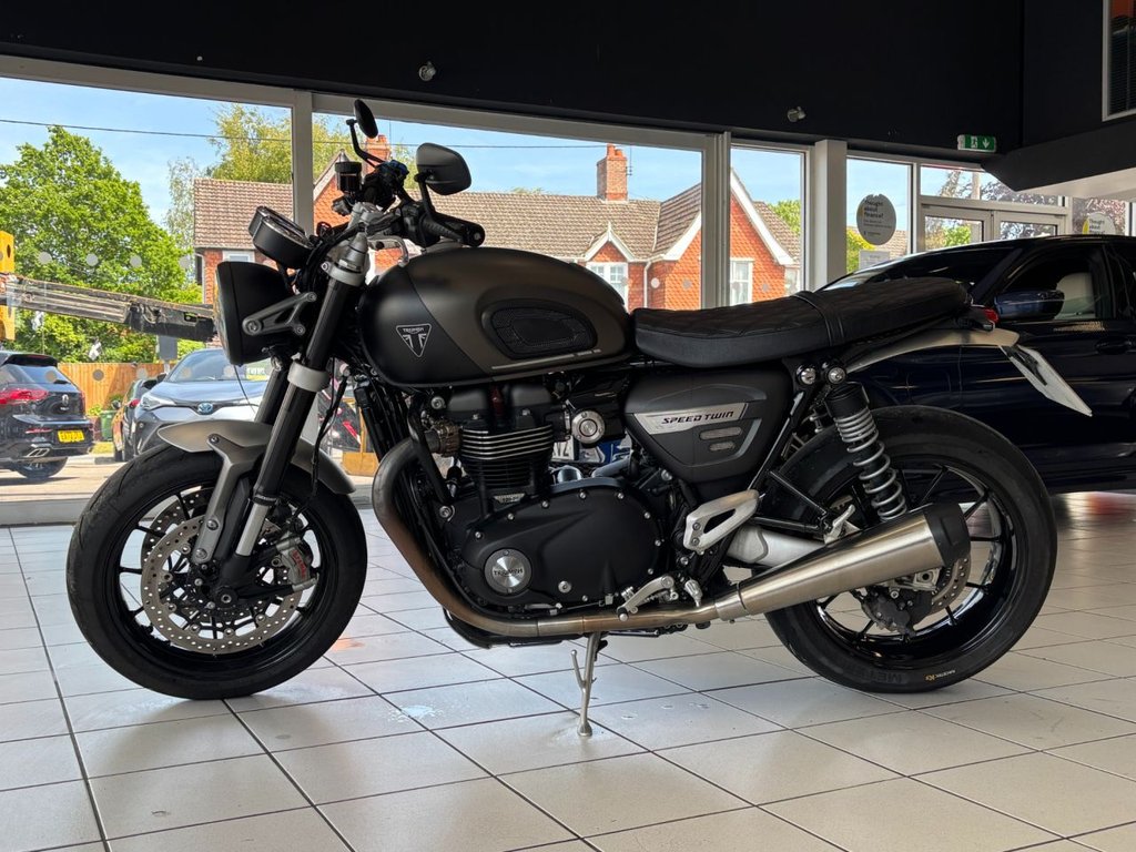 Used Triumph SPEED TWIN 1200 2024 for sale - 78672824: Photo 5