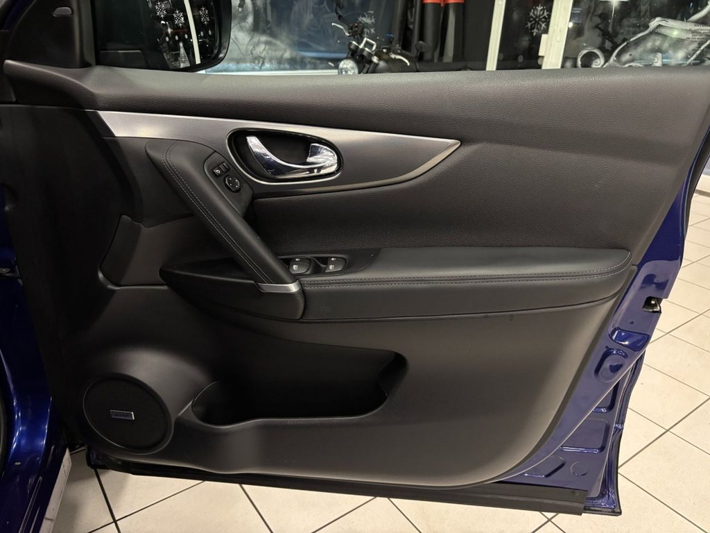 Used Nissan Qashqai 2017 for sale - 77236298: Photo 44