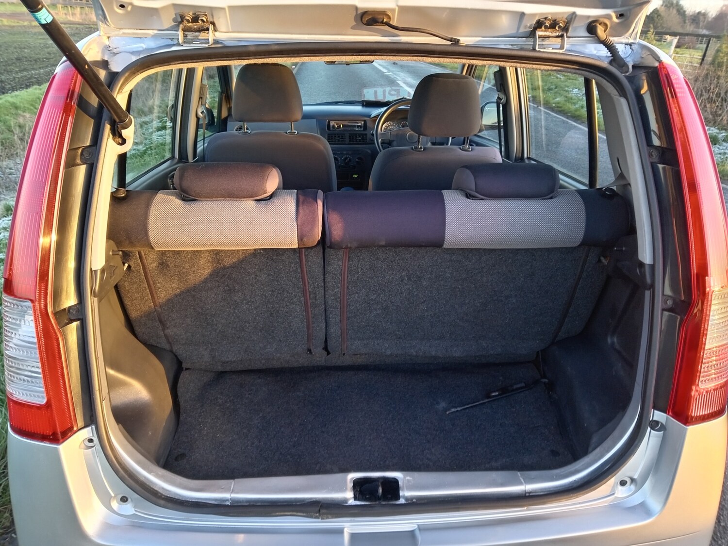 Used Daihatsu Charade 2004 for sale - 77976015: Photo 12