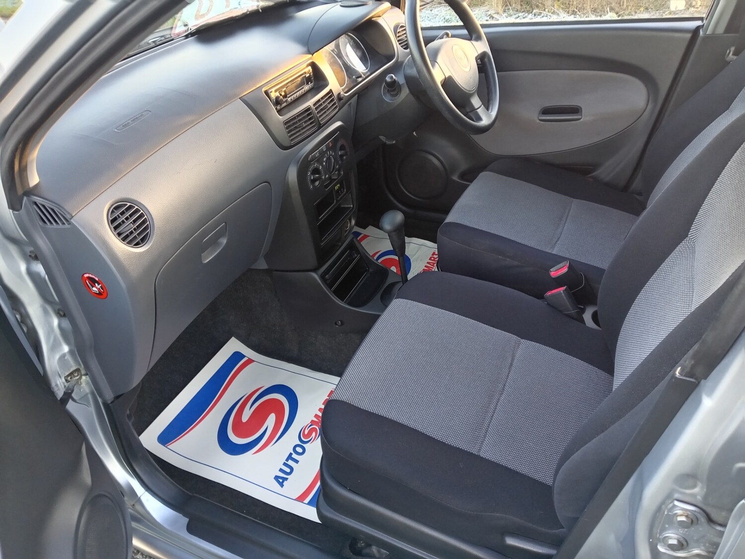 Used Daihatsu Charade 2004 for sale - 77976015: Photo 13