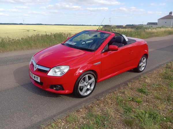 Used Vauxhall Tigra 2009 for sale - 75049519: Photo 1