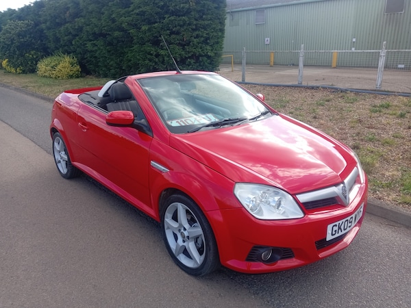 Used Vauxhall Tigra 2009 for sale - 75049519: Photo 3