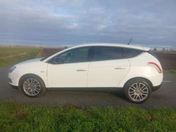 Used Chrysler Delta 2012 for sale - 73072407: Photo