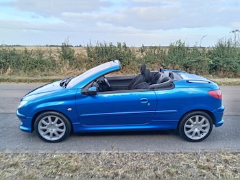2005 (55) - 1.6 206cc Sport 2dr Tip Auto SHOWROOM CONDITION CAN SECURE 24/7 DELIVERY AV