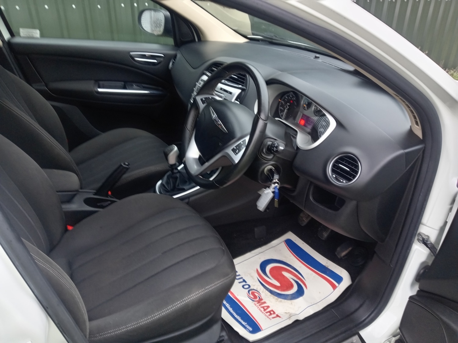 Used Chrysler Delta 2012 for sale - 76819318: Photo 14