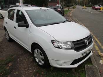 Used Dacia Sandero 2015 for sale - 72540566: Photo