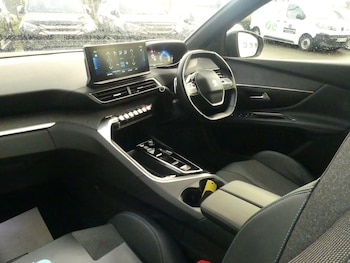 Used Peugeot 3008 2023 for sale - 78406008: Photo