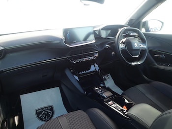 Used Peugeot 2008 2022 for sale - 78406003: Photo